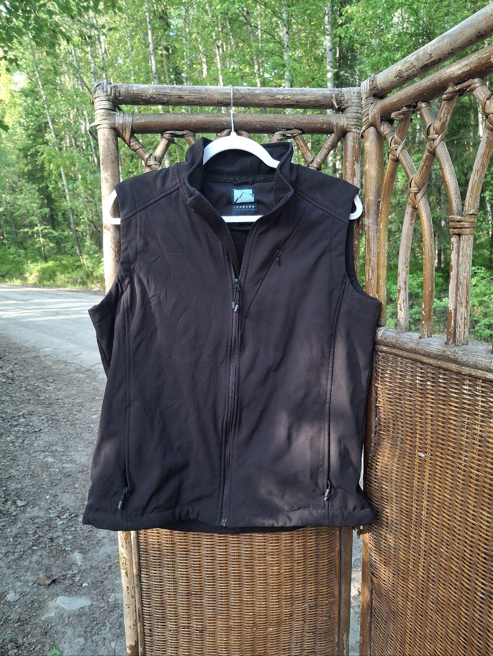 Iceberg Black Softshell Vest
